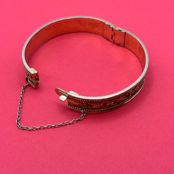VTG Whiting & Davis 1950s Gold-Tone Hinged Cuff Bracelet - Picture 10 of 15